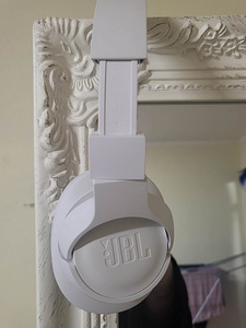 JBL Tune 760NC (1 фото из 6)