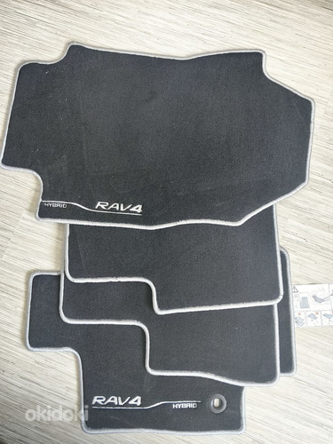 Tekstiilist matid Toyota RAV4-le