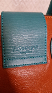 Yves Saint Laurent nahast kott (2 foto / 5)