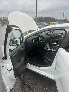 Citroen c4 2017 1.6 (4 фото из 13)