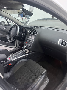 Citroen c4 2017 1.6 (10 фото из 13)