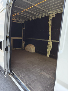 Peugeot Boxer L3H2 2.0 HDi 96kW (8 фото из 11)