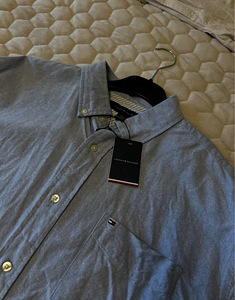 Tommy Hilfiger (2 фото из 3)