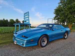 Pontiac Firebird 5.7 TPI; Manuaal; Targa (8 foto / 14)