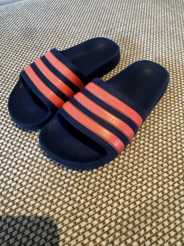Adidas laste plätud