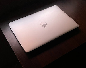MacBook Pro Retina 15 2015 (6 фото из 10)