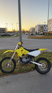 Suzuki RM85L (1 фото из 10)