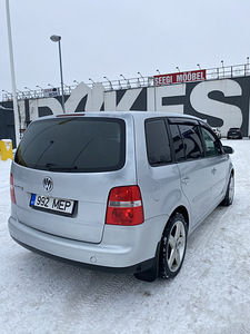 Продам Volkswagen Touran (5 фото из 11)