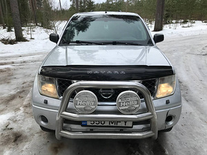 Nissan Navara 2.5 128kW (5 foto / 10)