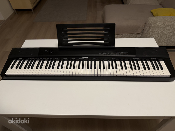 Müüa süntesaator Max music KB6