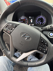 Hyundai Tucson (9 фото из 10)