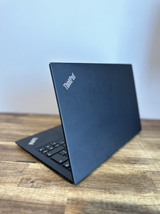Lenovo ThinkPad X1 Carbon 5th Gen - i7 (3 foto / 7)