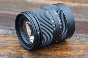 Sigma 18-50mm f2.8 DC DN sonyle (1 foto / 3)