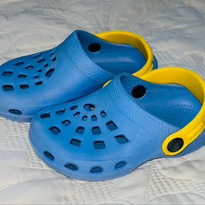 Шлёпанцы в стиле Crocs, в хорошем состоянии, размер 24, внутри 14,5 см