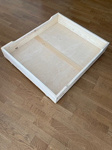 Выдвижной ящик для кровати с колесиками