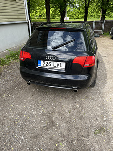 Audi a4 quattro s line (4 foto / 12)