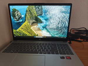 Продам ноутбук HP (3 фото из 4)