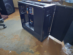 Fractal Design Define 7 XL (Aknata) (1 foto / 4)