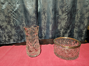 Хрустальная ваза (2 фото из 2)