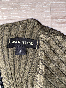 River island (2 foto / 2)