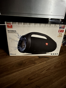 JBL Бумбокс (2 фото из 2)