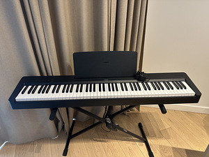 Digitaalne klaver Yamaha P-145, must (1 foto / 4)
