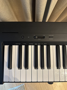 Digitaalne klaver Yamaha P-145, must (2 foto / 4)