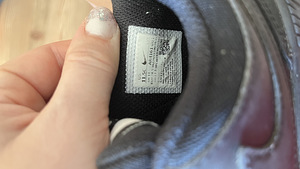 Кроссовки Nike (3 фото из 3)