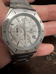 Casio (4 foto / 4)