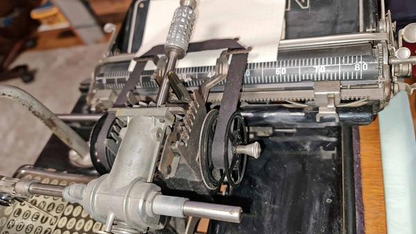 Печатная машинка MIGNON Modell4 (фото #5)