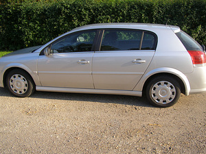 Opel Signum 2006 1,9diisel automaat (3 foto / 5)
