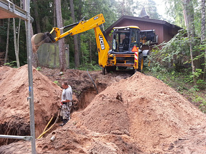 Ekskavaator-laadur (2 foto / 3)