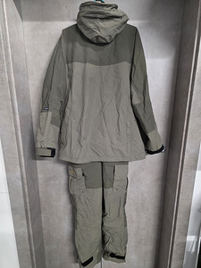 Костюм рыбака JäktiJäht (3 фото из 10)