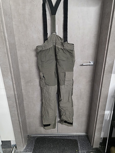 Костюм рыбака JäktiJäht (10 фото из 10)