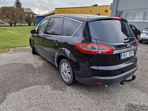 Ford S-MAX Titanium 2.0 120 kW (4 foto / 6)