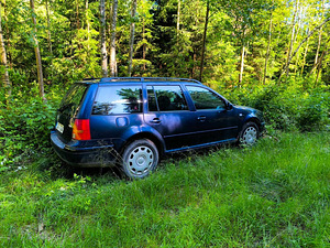 Volkswagen golf (4 foto / 5)