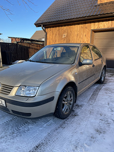 Vw bora 1.6 (2 foto / 7)