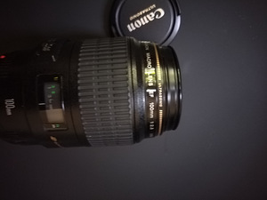 Canon EF 100mm f/2.8 Macro USM objektiiv (5 foto / 6)