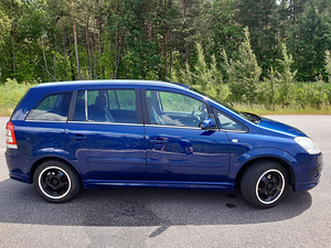 Opel Zafira 2 (6 foto / 15)