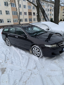 Honda accord (2 foto / 6)