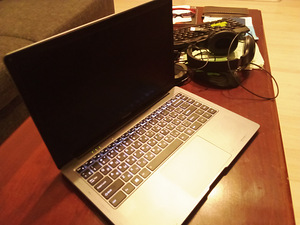 Laptop koos mittetöötava maatriksiga ja seega kõik hea (3 foto / 3)