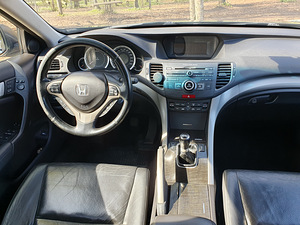 Honda Accord 2,2 110kw Sedaan TDCi (5 foto / 8)