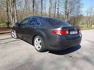 Honda Accord 2,2 110kw Sedaan TDCi (4 foto / 8)