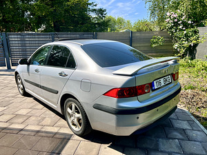 Honda Accord Luxury Facelift 2.2 i-CTDi (4 foto / 9)