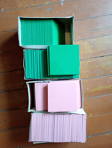 Ära anda plastmassist plaadid 10x10 (1 foto / 1)