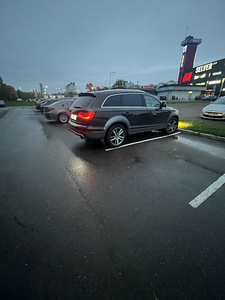 Vahetan või müün Audi Q7 2011 (6 foto / 12)