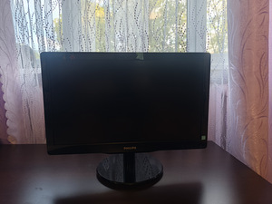 Монитор PHILIPS (1 фото из 5)