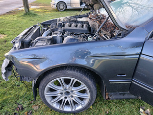 BMW E39 520d 2002 touring (2 foto / 10)