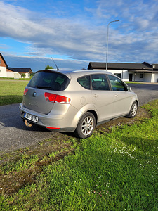 SEAT Altea XL (7 foto / 14)