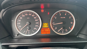 Продам, BMW E60 525i. 2,5 бензин (4 фото из 6)